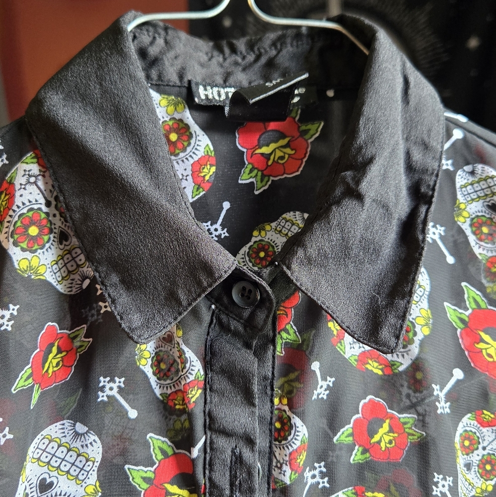 Hot Topic Black Skull and Rose Shirt
